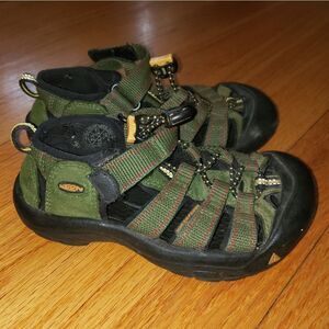Keen Green Fisherman sandals